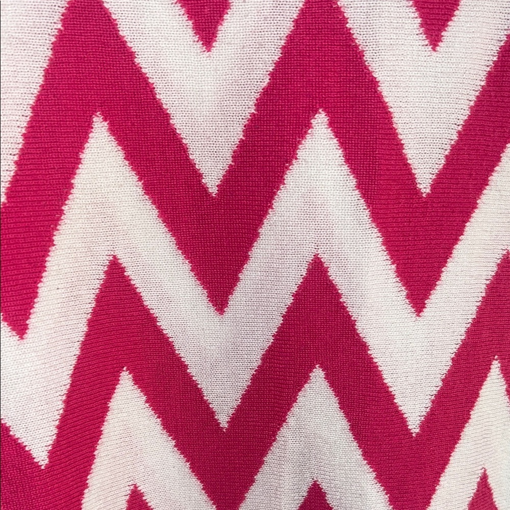 Tommy Hilfiger Pink and White Chevron Sweater - Picture 4 of 7